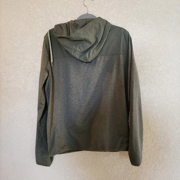 Vuori Element Jacket Size Medium